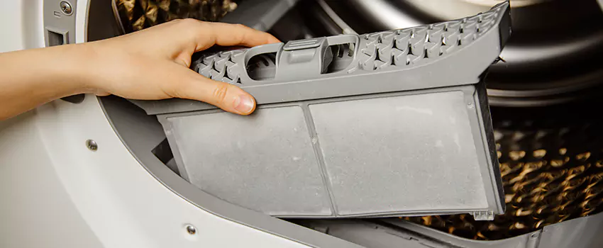 Signs Of A Clogged Dryer Lint Trap in Portsmouth, New Hampshire